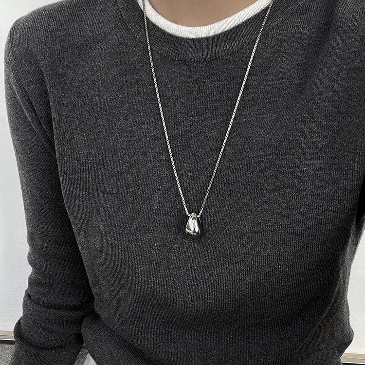 Color-Preserving Adjustable Pull-Out Glossy Metal Water Drop Necklace Autumn and Winter New Neck Chain Sweater Chain Decorative Accessories
