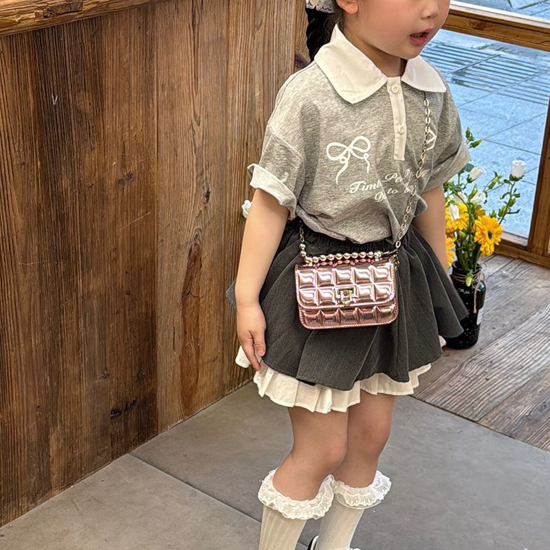 Bolso de hombro para niños y niñas de color sólido, bolso de cadena de bebé brillante de charol de moda 2025 nuevo mini bolso para niños
