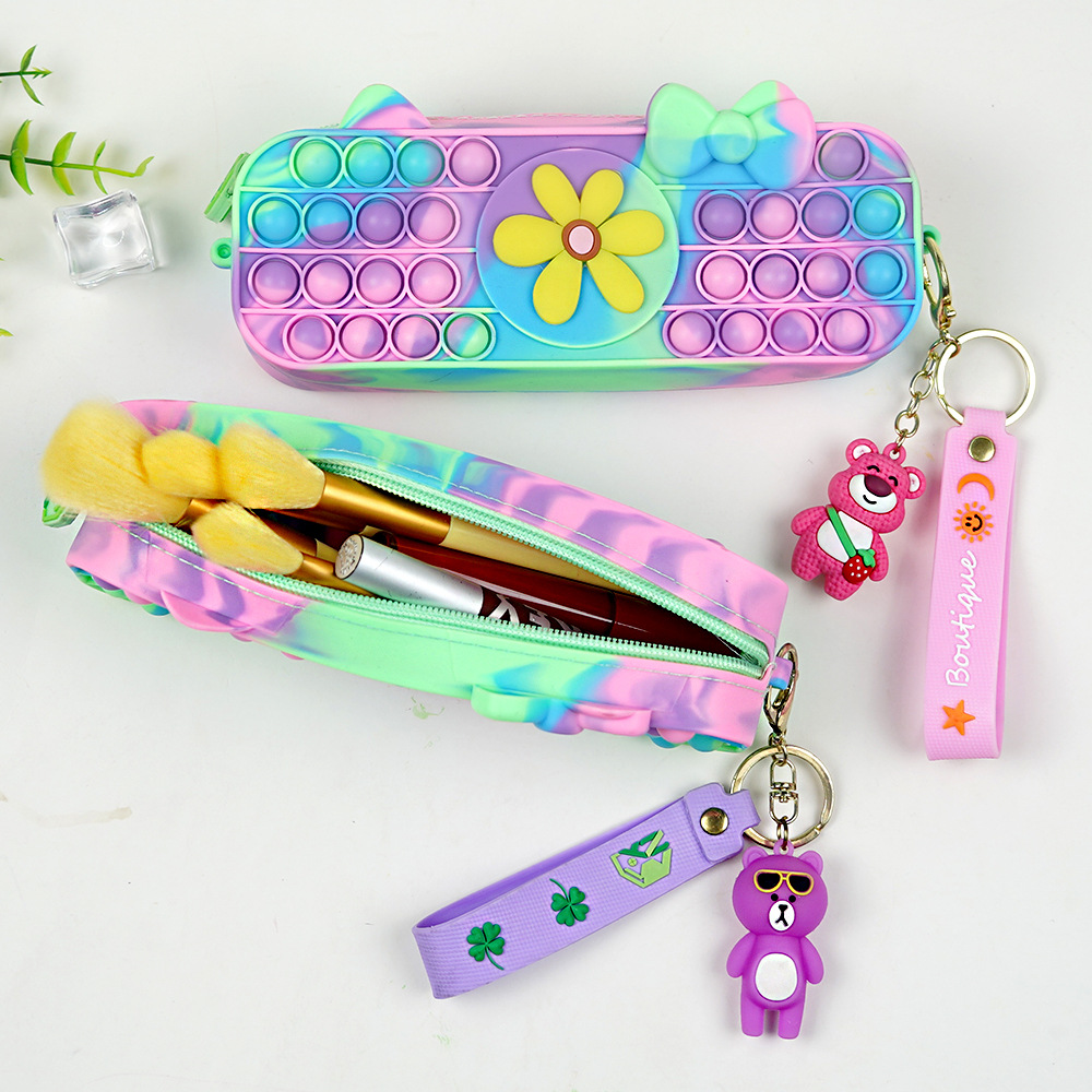 Silicone brush