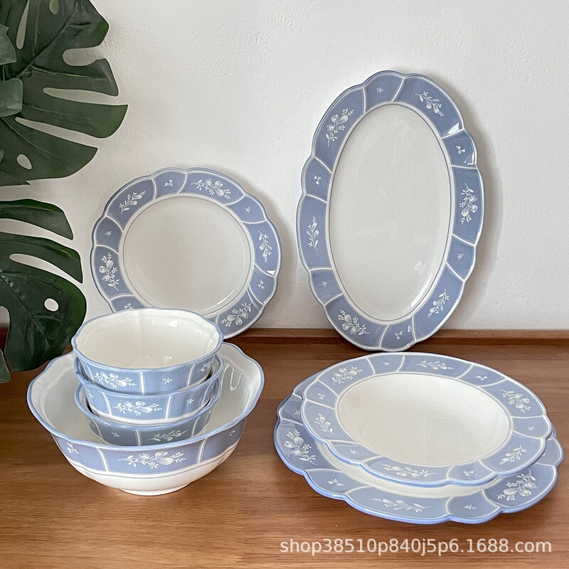 French-Style Blue Lace Ceramic Tableware, New Chinese-Style Petal Plates and Bowls, Household Light Luxury Porcelain, Housewarming Gift Tableware French-Style Blue Lace Ceramic Tableware, New Chinese-Style Petal Plates and Bowls, Household Light Luxury Porcelain, Housewarming Gift Tableware