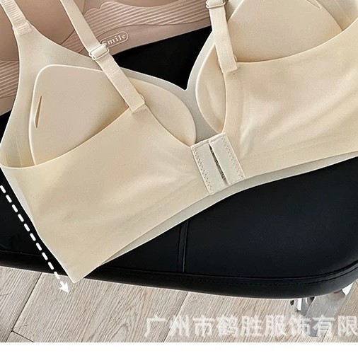 Levante la ropa interior, las mujeres se reúnen, los senos pequeños muestran un gran verano, un soporte suave, un soporte superior sin costuras, un pecho, un sujetador anti-flacidez