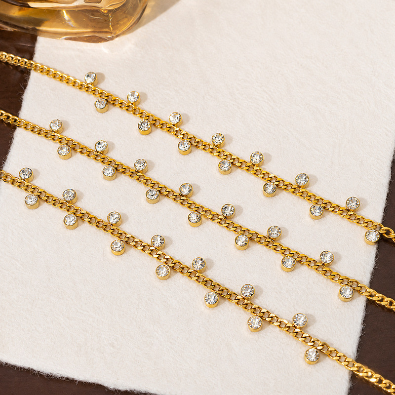 Cross-border best-selling, ultra-sparkling, irregular round white diamond titanium steel bracelet for women, exquisite, versatile, and exuding a high-end, elegant vibe Cross-border best-selling, ultra-sparkling, irregular round white diamond titanium steel bracelet for women, exquisite, versatile, and exuding a high-end, elegant vibe