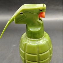 厂家供应 军绿色 50ml手雷喷雾瓶塑料瓶 创意喷雾瓶玩具喷雾瓶