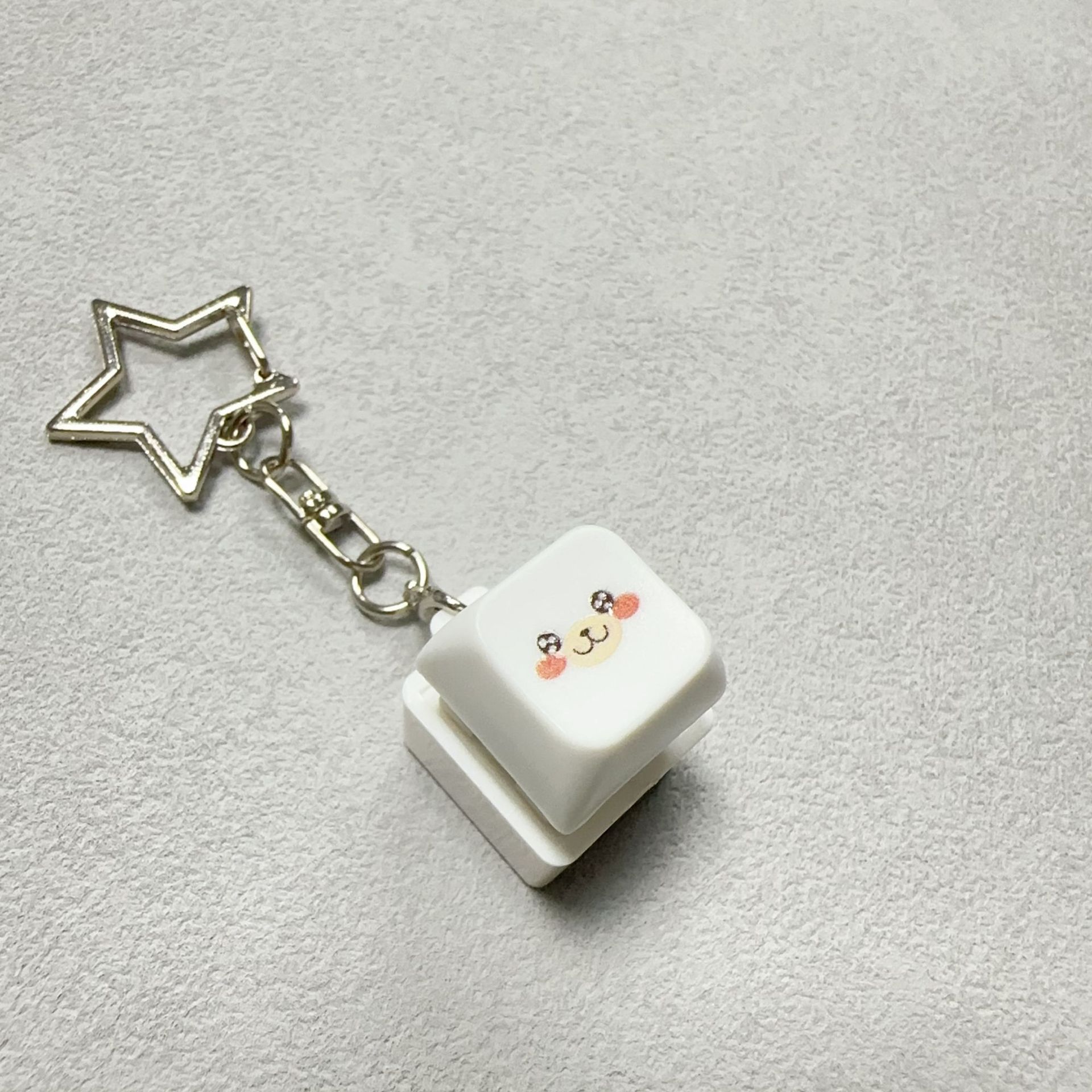 조금 귀여운 (흰색 껍질)