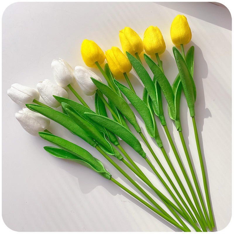 Flores florales Decoración de la sala de estar Decoración Decoración Ramo biónico Tulipán Flor seca de lujo ligero Flor falsa Decoración eterna