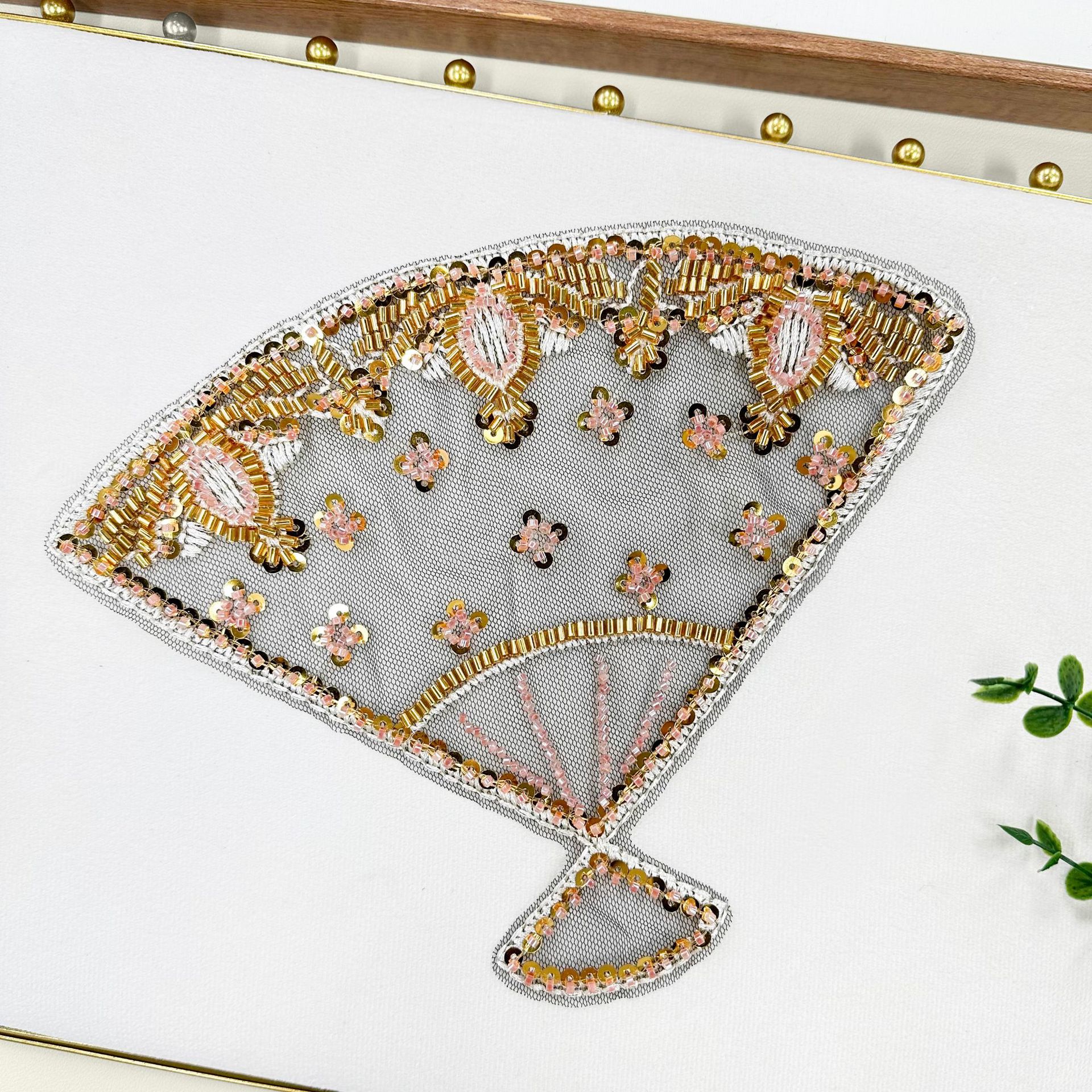 Sequinilla bordada en forma de ventilador pegatinas de tela de malla negra accesorios de encaje solubles en agua ropa bolsas de decoración pegatinas hechas a mano