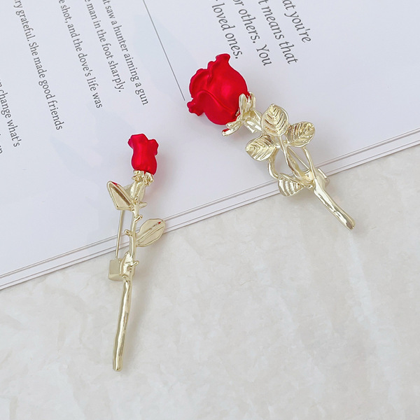 Fashionable high-end brooch