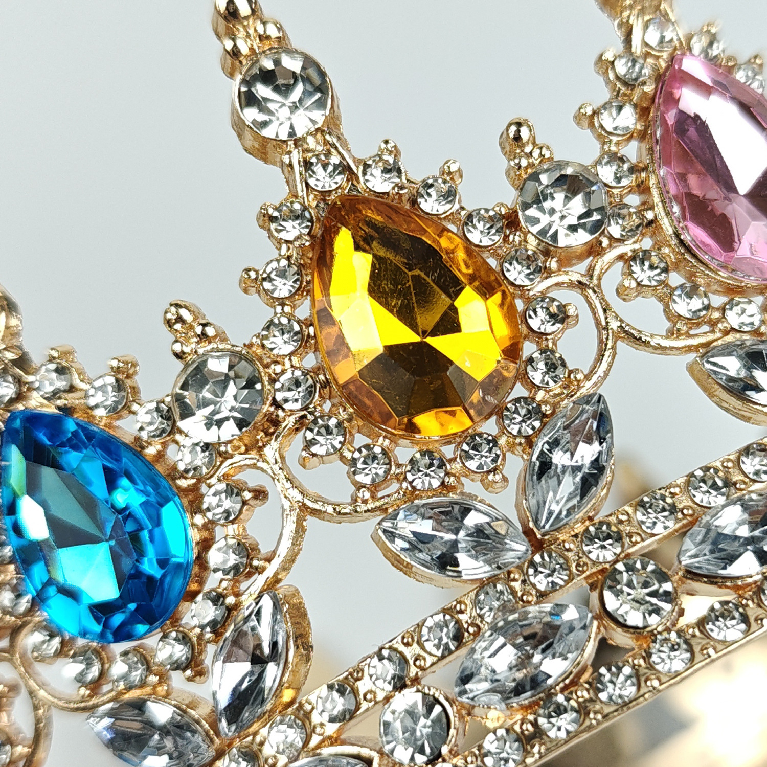 European and American hot-selling baroque bride crown headgear water drop diamond round beauty pageant crown retro queen performance crown_voghion.com