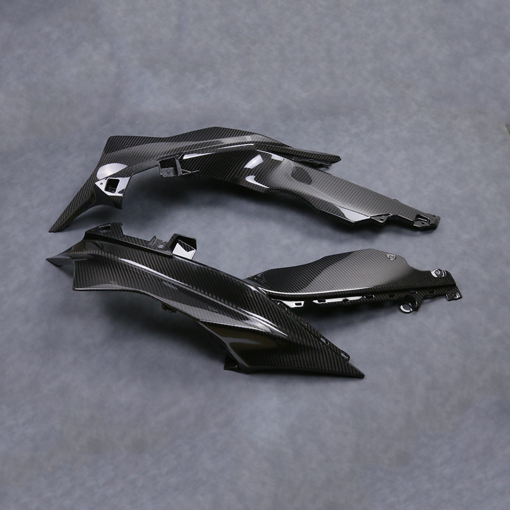 Suitable for new YAMAHA YAMAHA R3 front large side plate carbon fiber shell motorcycle modification accessories