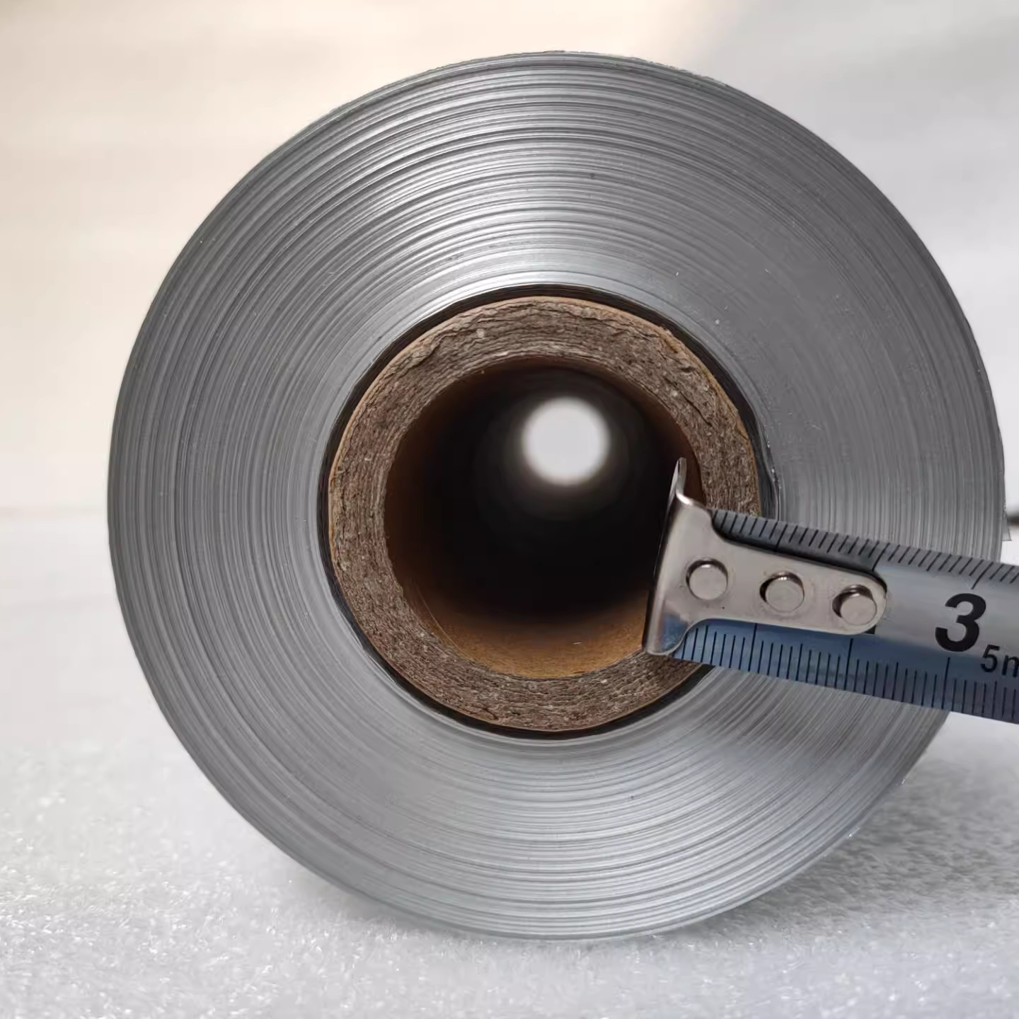 30cm de ancho grosor rollo comercial papel de aluminio parrilla horno de barbacoa 615 papel de aluminio para hornear 613 resistente a altas temperaturas