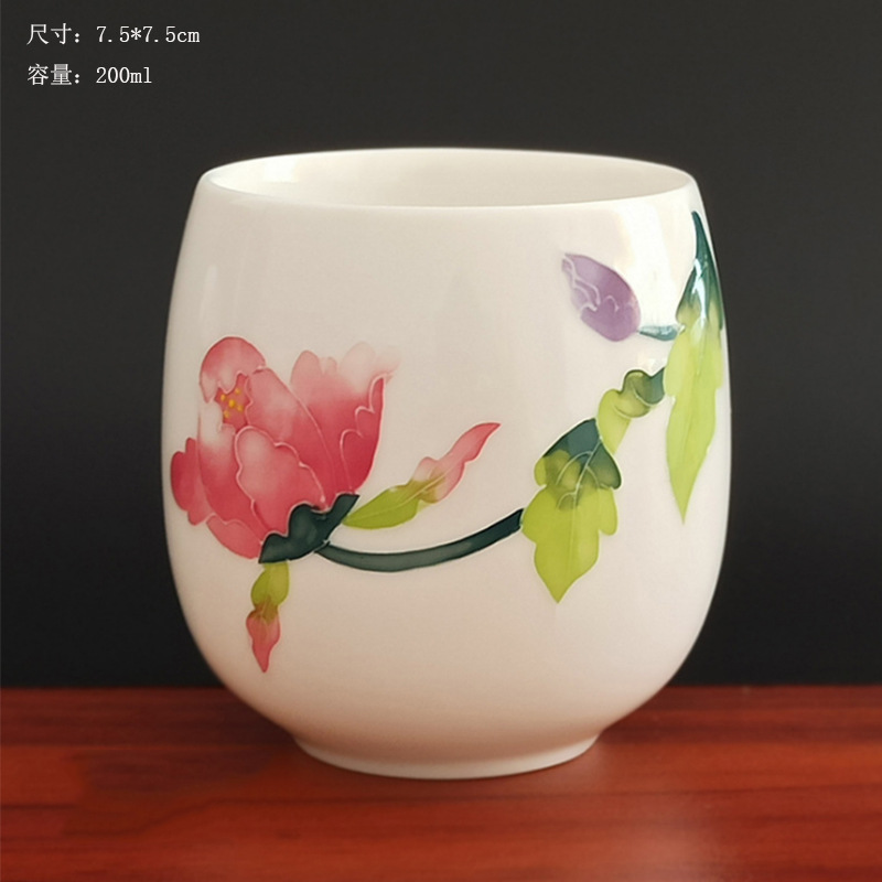 손으로 그린 풀 스프링 허리 고대 컵