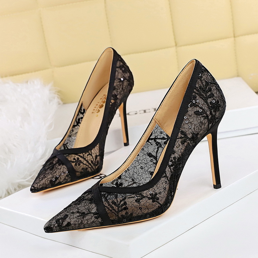 Elegant Women's Stiletto Pumps With Mesh And Hollow Lace Design_voghion.com