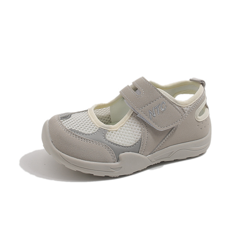 Sandálias huecas para niñas 2026 verano nuevos zapatos casuales transpirables de malla para niños zapatos deportivos para correr al aire libre image 6