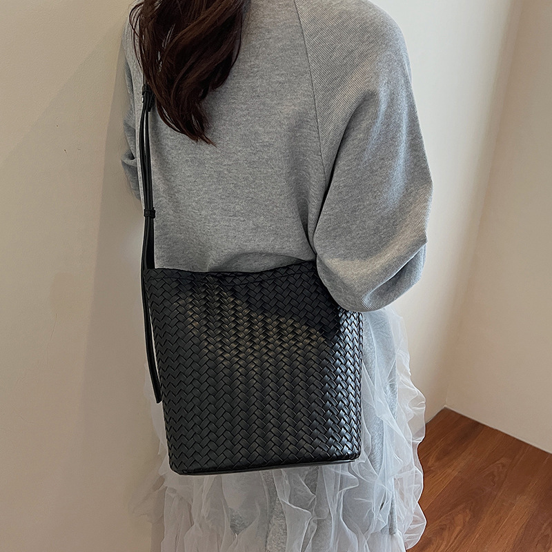 2025新款高级感编织纹大容量托特包女士子母通勤水桶包斜挎单肩包|undefined