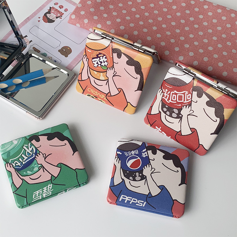 Crayón pequeño nuevo espejo de fábrica directamente para portátil plegable espejo de maquillaje estudiantes de mano comedor lindos bolsos nuevos