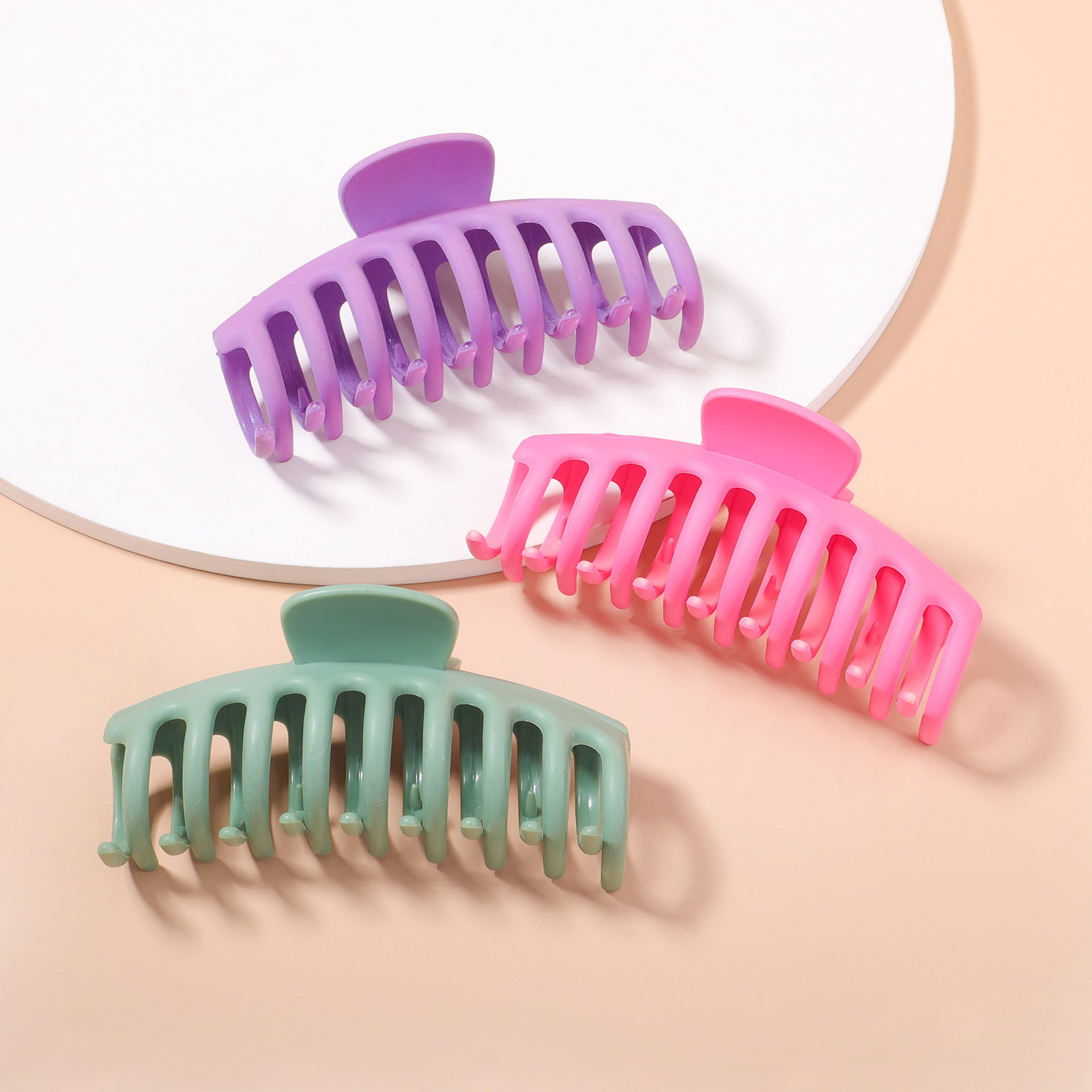 Fashion Solid Color Arylic Hair Claws display picture 4