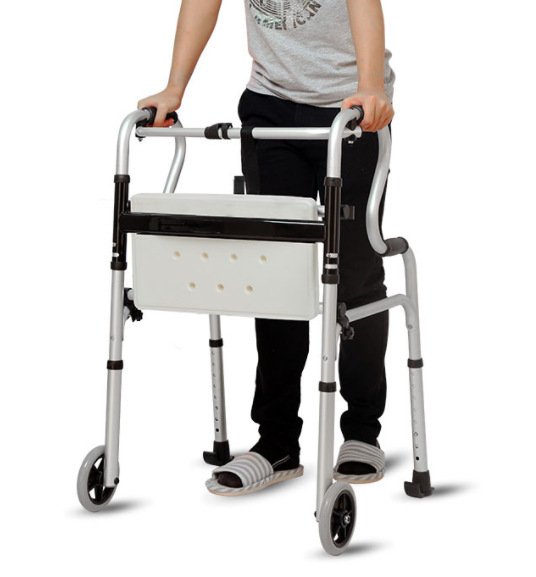 Fábrica al por mayor de aleación de aluminio ayuda para caminar plegable ayuda para caminar con el tablero sentado ancianos rehabilitación baño ayuda para caminar