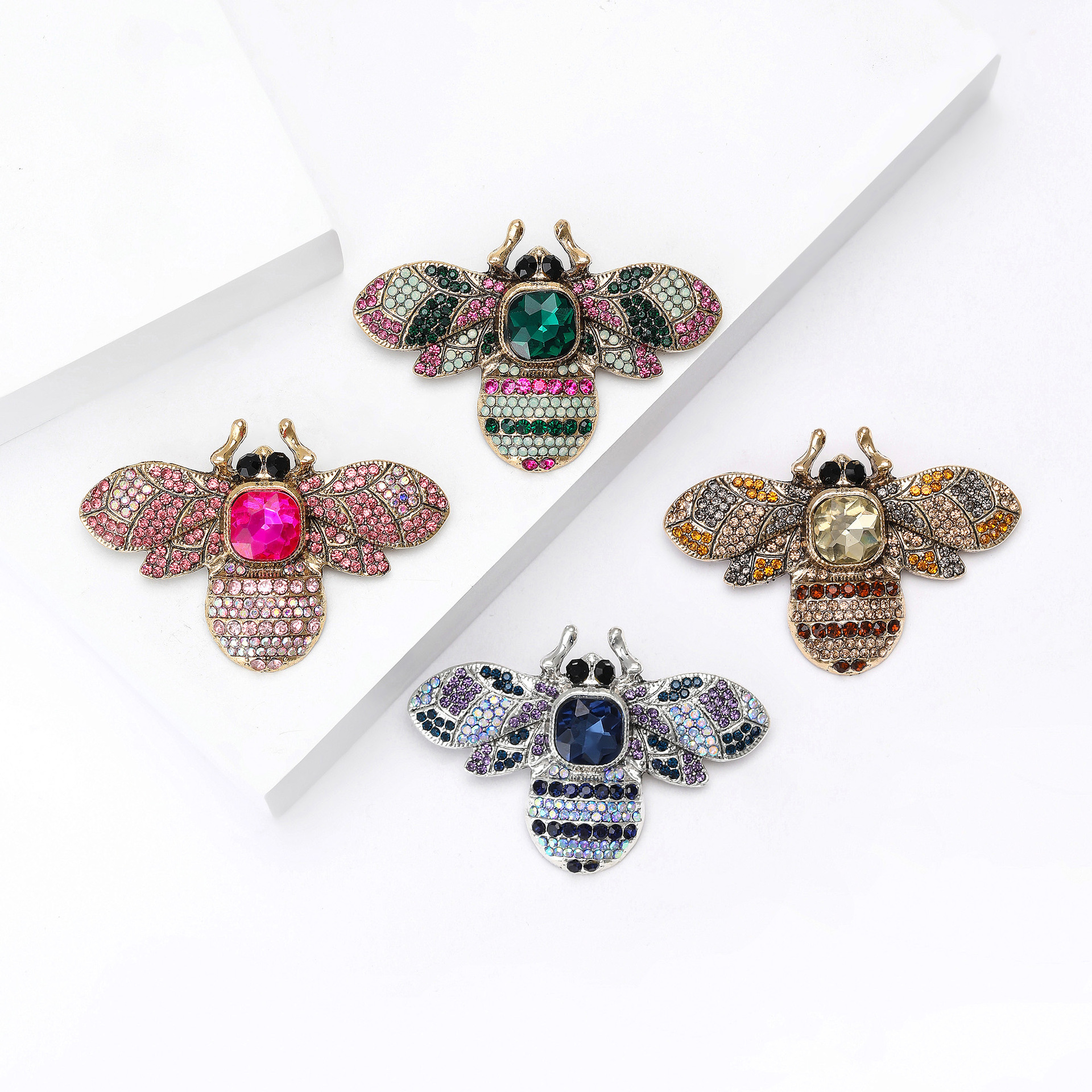 Legering strass bij broche voor dames en heren, unieke speld_voghion.com