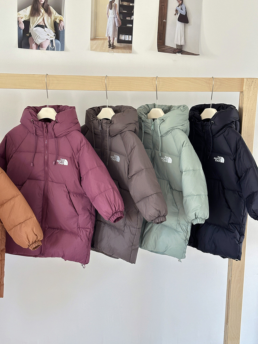Chaqueta de plumón de terciopelo grueso de longitud media para niños y niñas, nueva colección de otoño e invierno, ropa infantil moderna y a la moda, abrigo a prueba de frío.