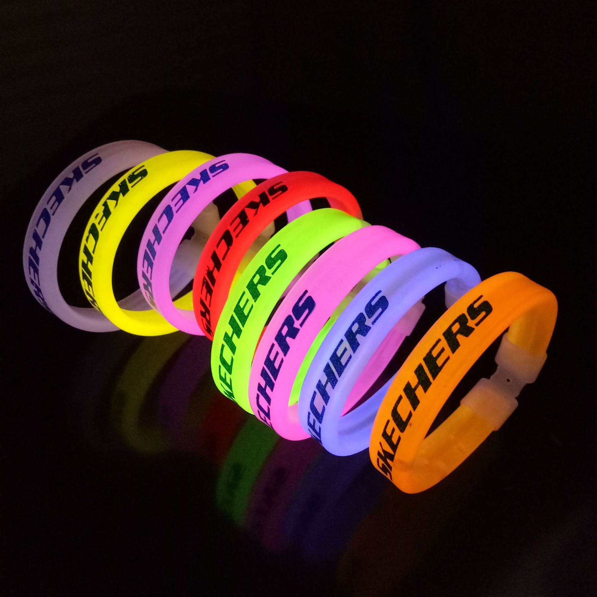 En stock al por mayor triple pulsera fluorescente bola partido desechable líquido triple fluorescente pulsera imprimible LOGO