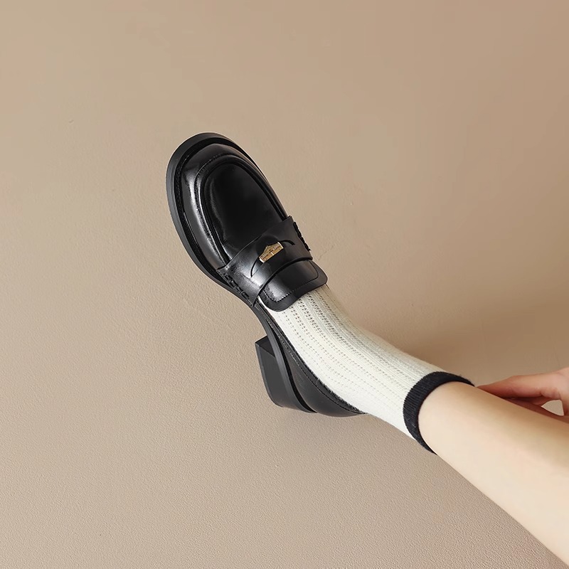 Xinyuda~柔らかくて柔らかい!とても履きやすいです!レトロブラウンゴールドコインラウンドトゥミッドヒールシングルシューズ小さな革靴レディースローファー