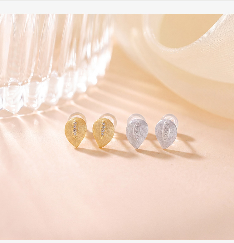 Khuyên tai nữ bạc S925 mạ vàng hình giọt nước mờ — Kiểu dáng 2 màu bạc chi tiết 3