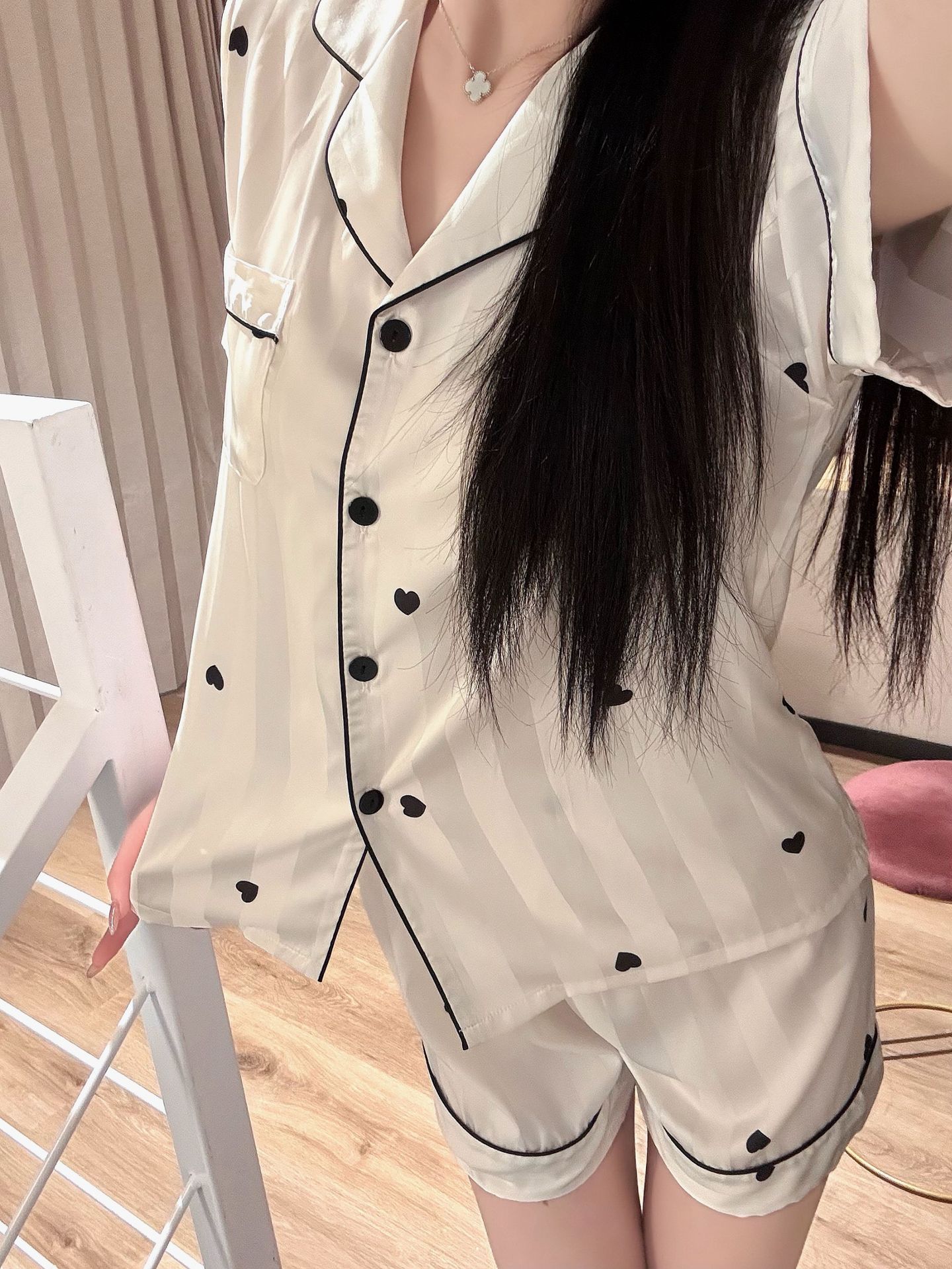 세로 스트라이프 러브 자카드 더블 쇼트