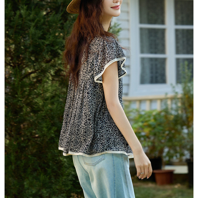 Summer 2025 New Elegant Small Flying Sleeve Contrast Color Lace Shirt Mogo Yuyuan Chuang Loose Pullover Shirt Women's Top