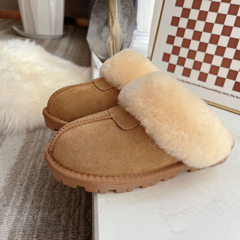 New Qian Songyi Thin-soled Slippers Women's Sheepskin One-piece Genuine Leather Cowhide Outdoor Non-slip Sole fleece-lined Warm Boots New Qian Songyi Thin-soled Slippers Women's Sheepskin One-piece Genuine Leather Cowhide Outdoor Non-slip Sole fleece-lined Warm Boots