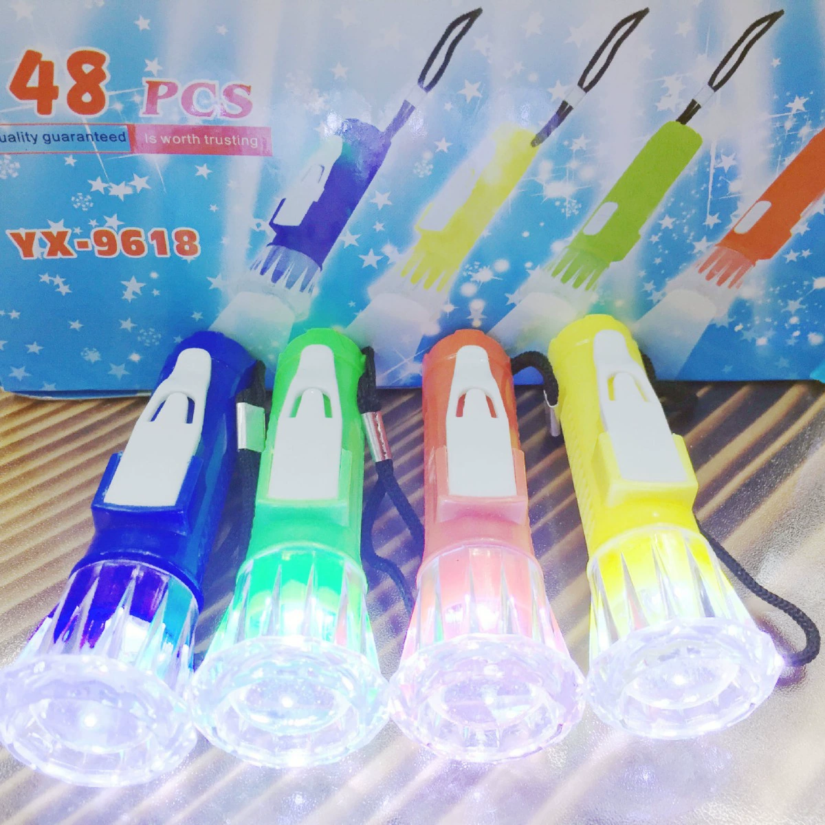 Электронный пластиковый маленький фонарик светодиодный фонарик с прозрачной головкой детская игрушка мини-фонарик подарок маленький фонарик