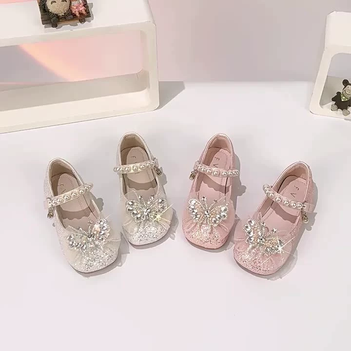 Обувь принцессы для девочек блестящие хрустальные туфли для весны 2025 новые детские одиночные туфли на мягкой подошве, легкие хрустальные туфли
