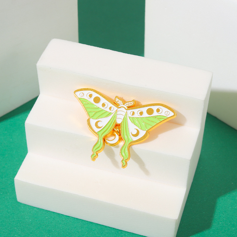 Mode Tier Schmetterling Legierung Einbrennlack Unisex Broschen display picture 2