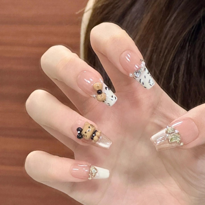 Black Leather Kitty Wears Nails, Sweet and Cool Leopard Print Cartoon Kt Cat Eye French Style Cute Handmade Phototherapy Manicure to Whiten Black Leather Kitty Wears Nails, Sweet and Cool Leopard Print Cartoon Kt Cat Eye French Style Cute Handmade Phototherapy Manicure to Whiten