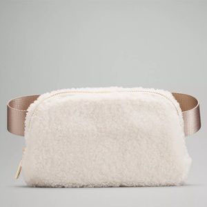 화이트 벨벳 15.5 ¥