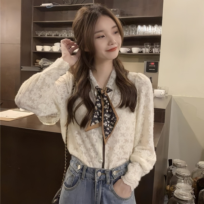 Tweed Style Silk Scarf Bow Tie Long-Sleeved Shirt for Women 2025 Spring New French Style Lace Inner Layering Top