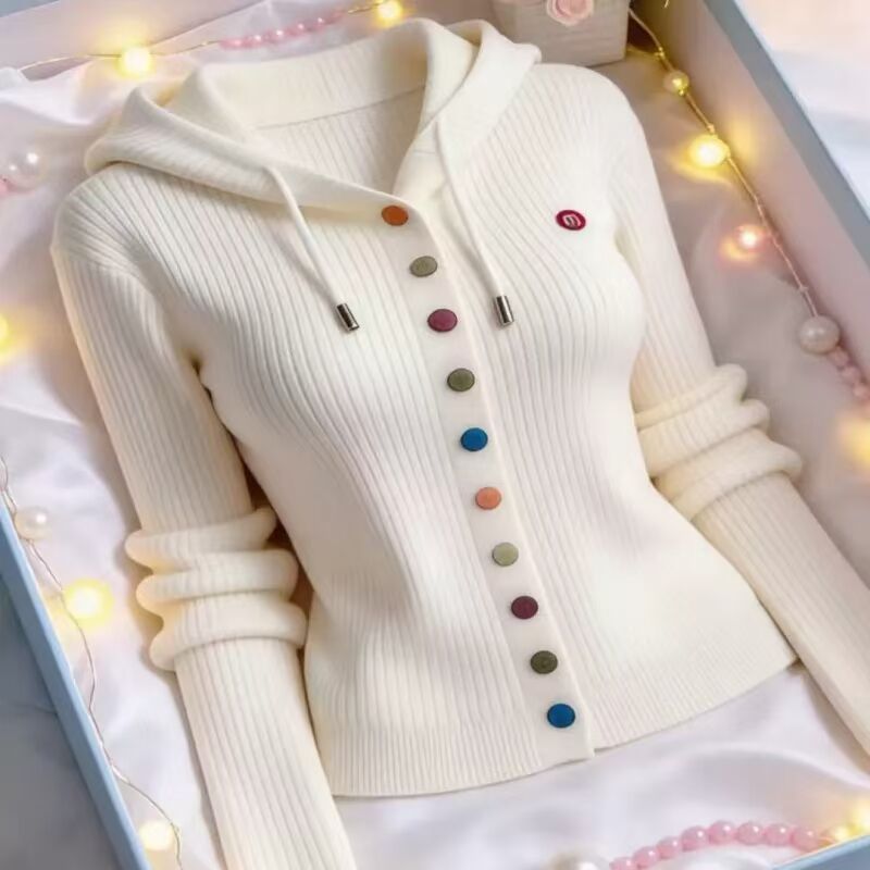 Comfortable knitted cardigan