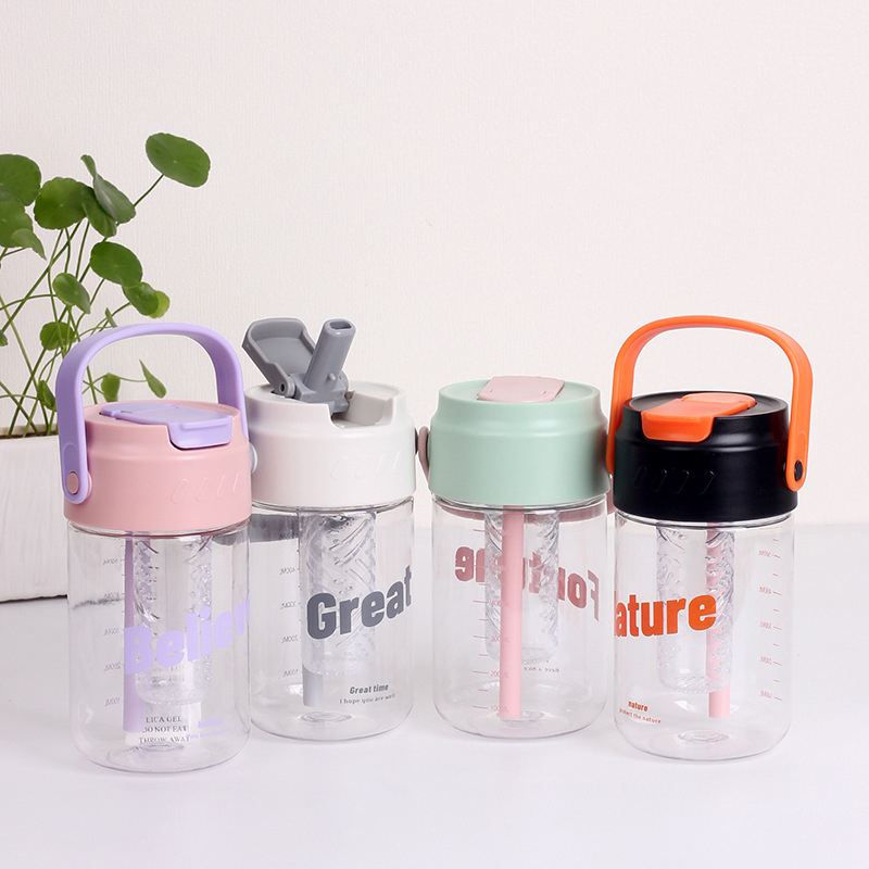 Taza de agua de plástico flor taza de té con almacén de té Estudiante DE ALTO aspecto en línea rojo ins portátil taza de paja taza