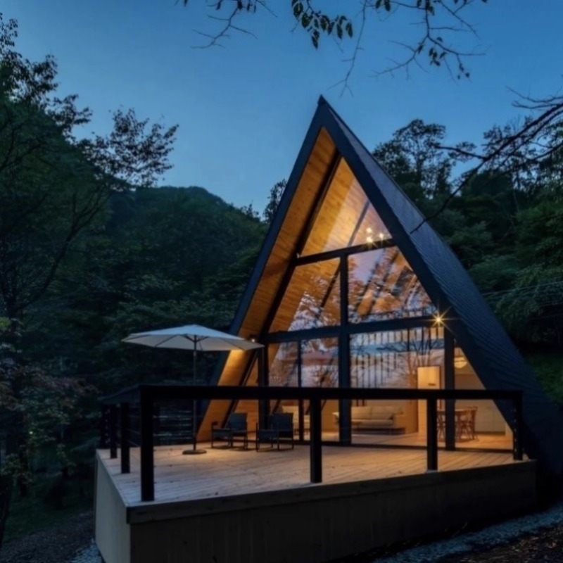 Área escénica al aire libre Cottage Triangle Red Forest Camping Residence Hotel Cottage Mobile Patio Café