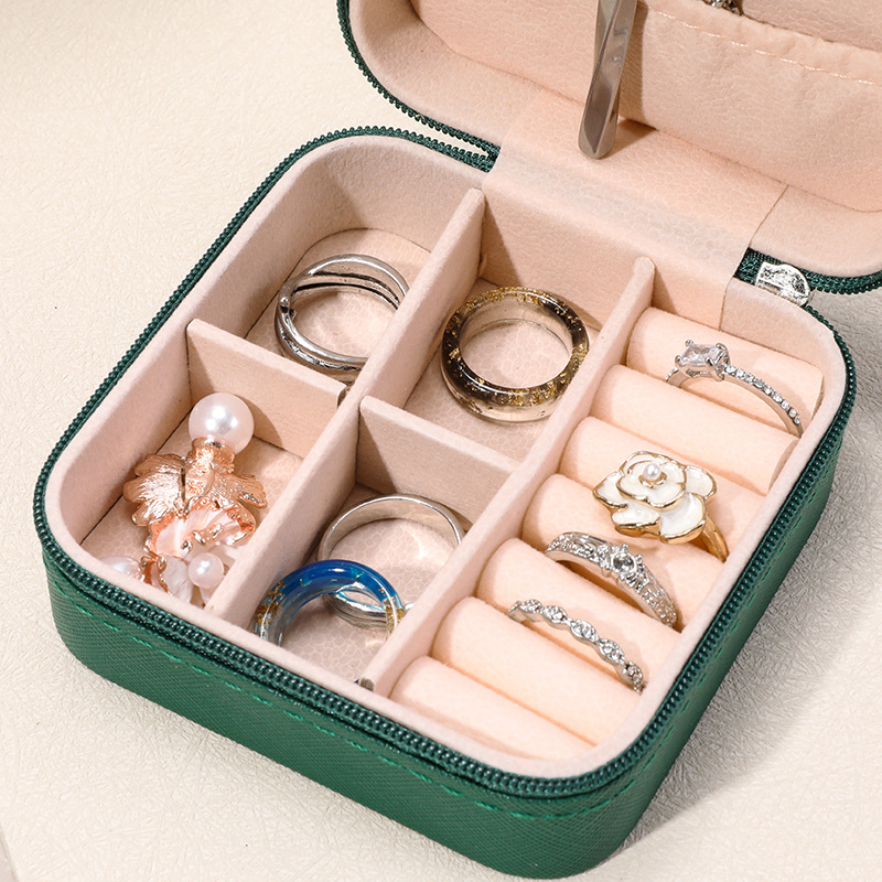 Caja de almacenamiento de viaje portátil pequeña y exquisita caja de joyas de viaje europea anillo collar pendientes pendientes caja de joyas