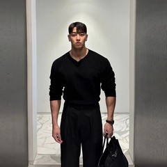 纯色圆领修身长袖T恤男士韩系复古肌理感运动健身简约休闲打底衫