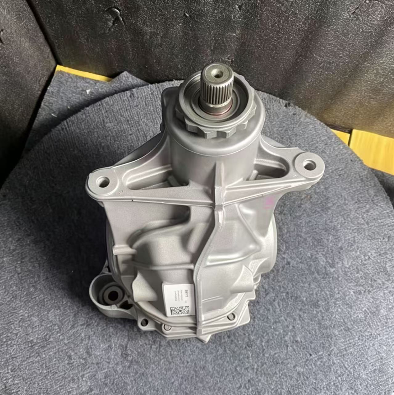 BMW G20 G22 G28 rear differential assembly part number 33108647923 rear axle transmission auto parts