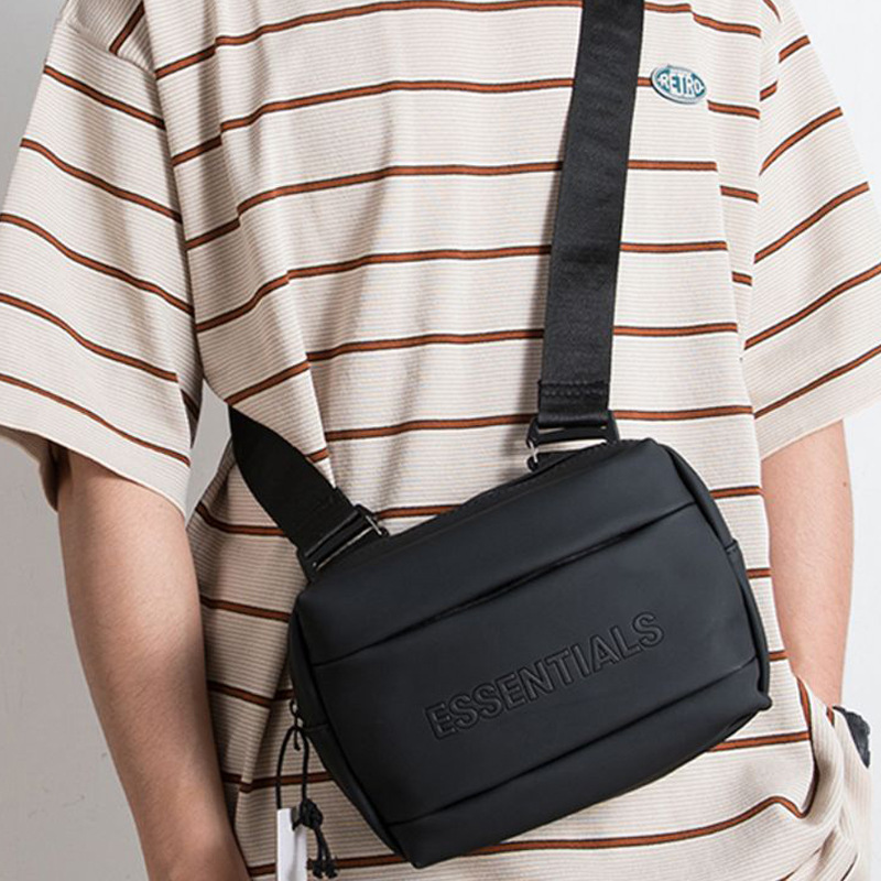 In-stock casual PU leather water-resistant men's crossbody bag, versatile shoulder bag for commuting, large capacity chest bag with a premium feel In-stock casual PU leather water-resistant men's crossbody bag, versatile shoulder bag for commuting, large capacity chest bag with a premium feel