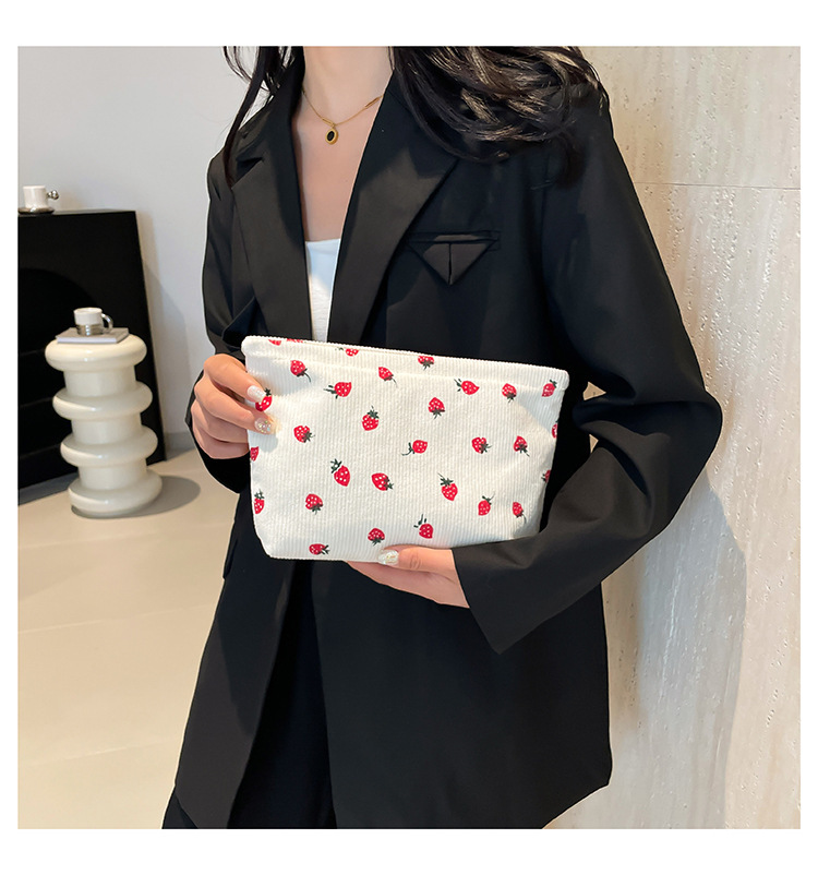 200g Weight Polyester Lining Material Zipper Closure Type / Strap Type Clutch Bag Bags Type Daily, Street, Shopping Occasion Canvas Material Strawberry Pattern All Seasons Season Unisex Gender Cute, Streetwear Style Square Shape Cute Streetwear Strawberry Canvas Square Makeup Bags 14