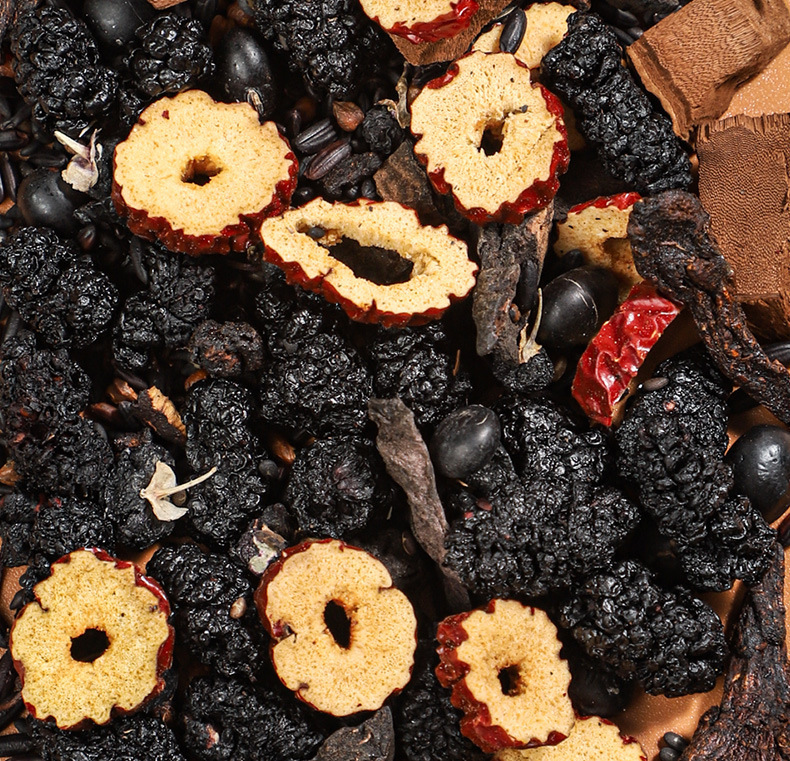 Mulberry Nine Black Herbal Tea Sang Shen Jiu Hei Cha 28.7g x 10 Jars Gift Box Sugar Free Wellness Tea in use