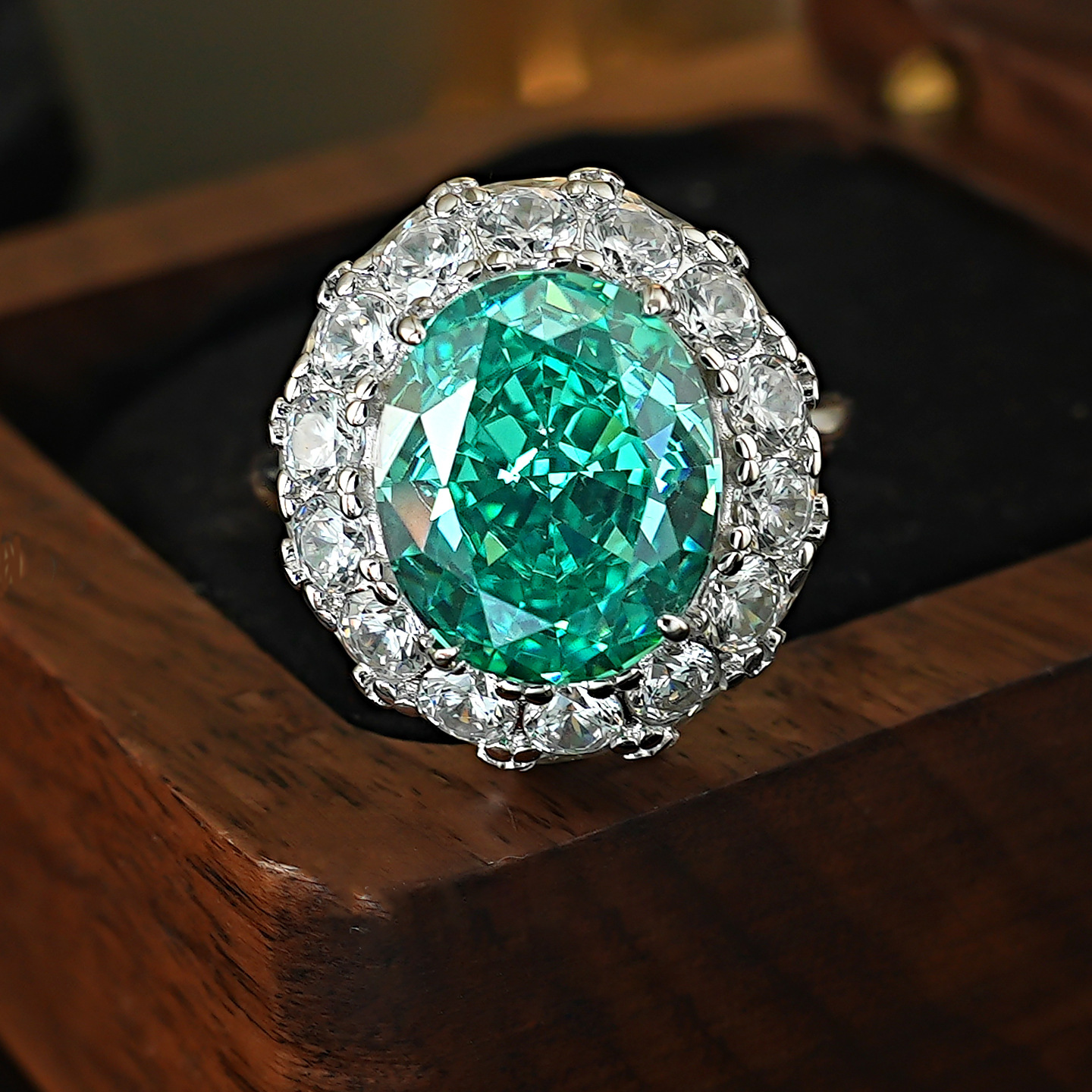 one size retro ring with zircon