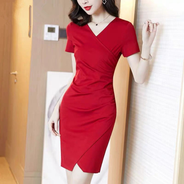 Summer 2025 New Style Elegant Hip Skirt Pleated Slimming Look Black One-Step Skirt Summer Dress for Women