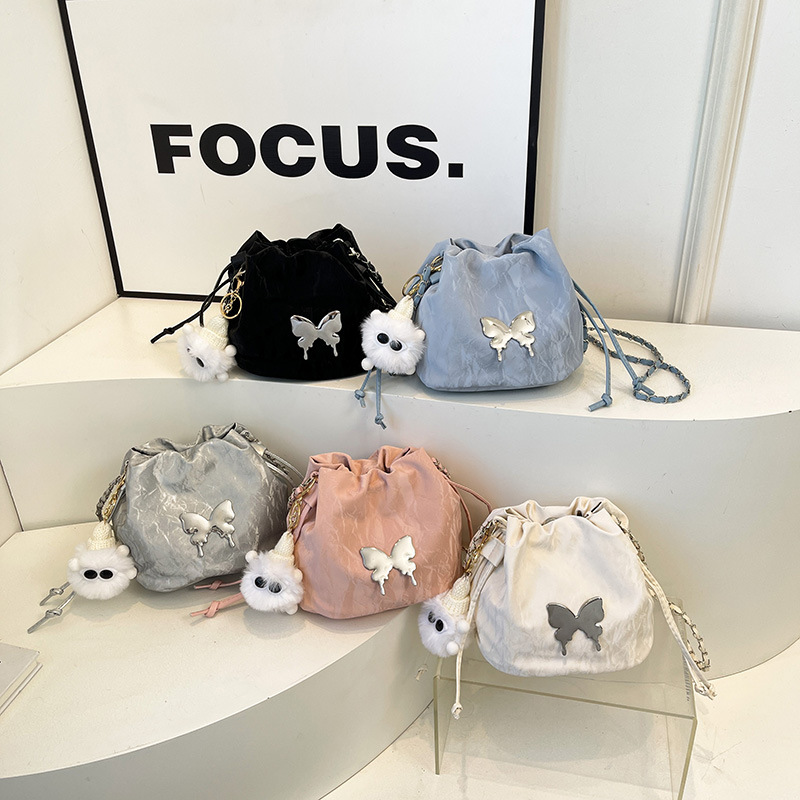 Mariposa metálica extranjera, cadena de cubo, bolso para mujeres, 2024 nuevo bolso de hombro de moda, bolso de mano, arte