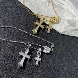 双十字架别针项链女欧美小众设计K罗心个性高级感锁骨链颈链情侣