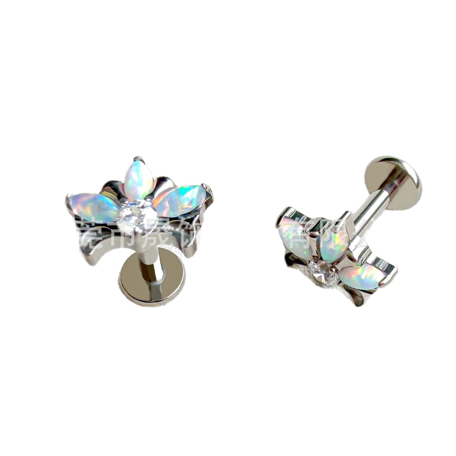 F136 Titanium Flower 卉型 Ear Stud Studded Cubic Zirconia Helix Cartilage Stud G23 Implant Grade Titanium 人体 Piercing Jewelry Cubic Zirconia Ear Stud