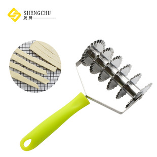 Stainless steel pizza cutter pizza shovel stainless steel noodle cutter stainless steel rolling cutter mesh pulling knife baking tool